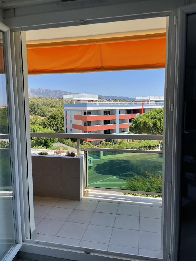 Bormes-Les-Mimosas - Appart 25M2 Avec Balcon - 4P Exterior photo